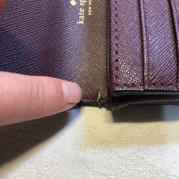 Kate Spade Petty Laurel way Mini Wallet Mulledwine - Picture 5 of 13